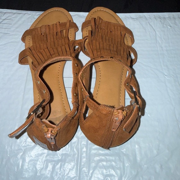 Brown Fringe Sandals6.5women - Picture 2 of 5